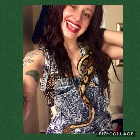 I’m Ivy! Owner of “Pick Your Poison with Ivy” - Picture 5 of 8